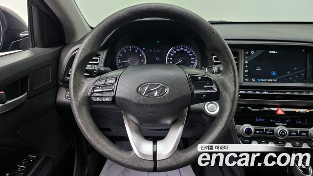 Hyundai AVANTE 2019 — photo 15
