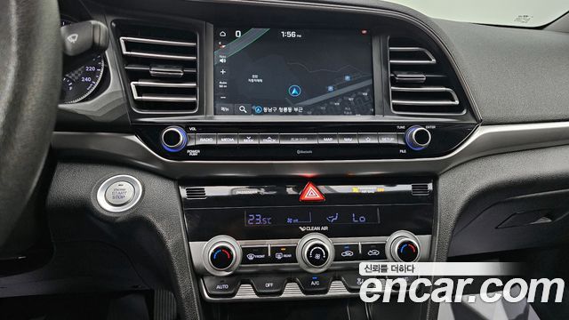 Hyundai AVANTE 2019 — photo 17