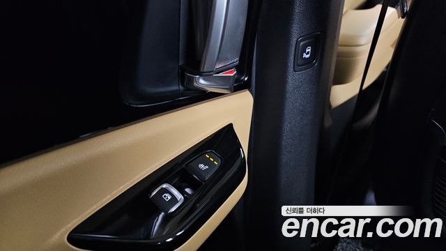 Kia Canival 2021 — photo 24