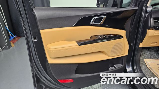 Kia Canival 2021 — photo 14
