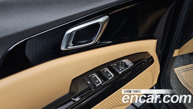 Kia Canival 2021 — photo 16