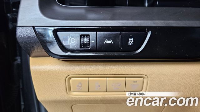 Kia Canival 2021 — photo 27