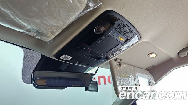Kia Canival 2021 — photo 32