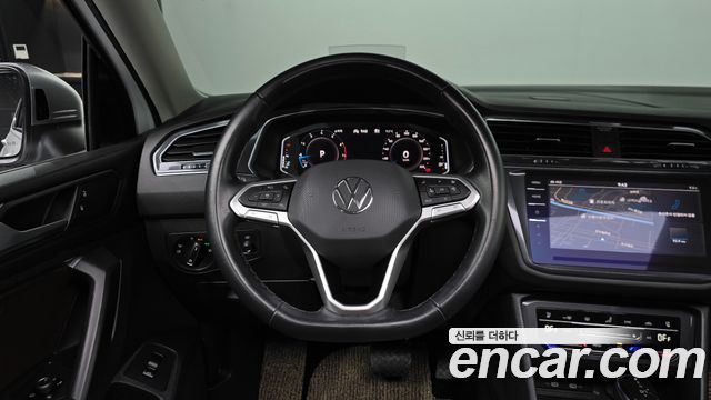 Volkswagen Tiguan 2023 — photo 12