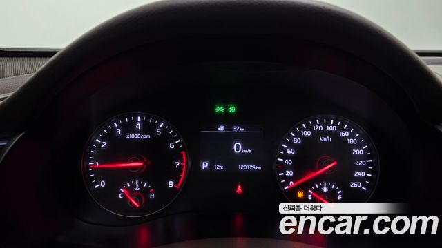 Kia K7 2016 — photo 8