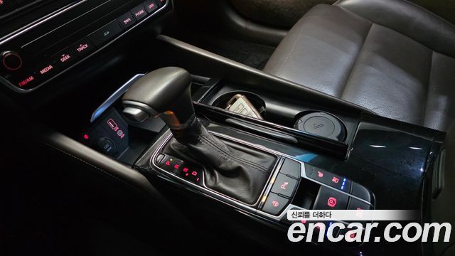 Kia K7 2016 — photo 9