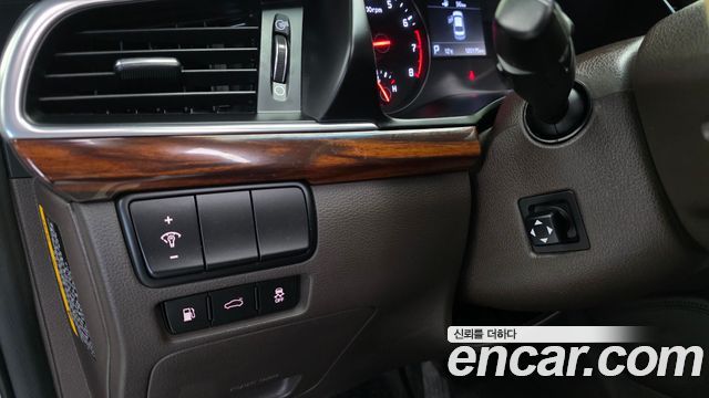 Kia K7 2016 — photo 14