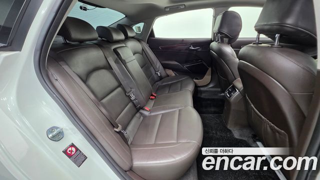 Kia K7 2016 — photo 20