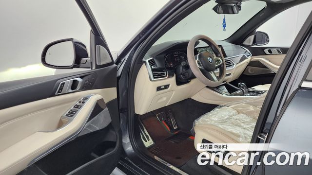 BMW X5 2022 — photo 10