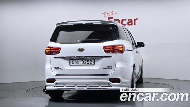Kia Canival 2019 — photo 4