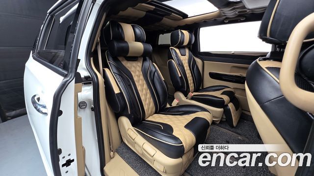 Kia Canival 2019 — photo 11