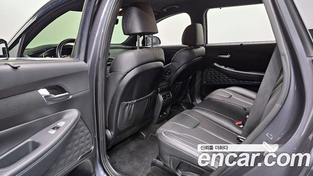 Hyundai Santafe 2021 — photo 16