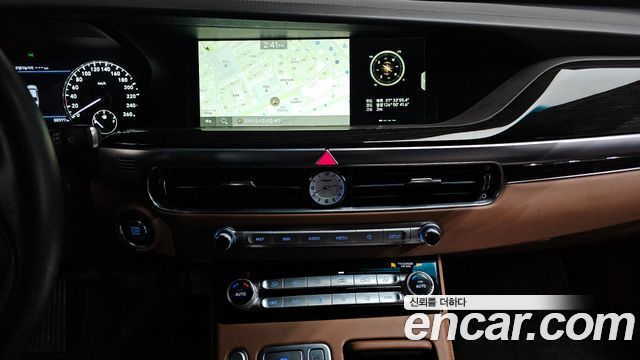 Genesis G90 2019 — photo 20