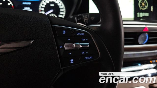 Genesis G90 2019 — photo 22