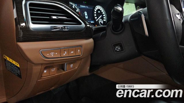 Genesis G90 2019 — photo 23