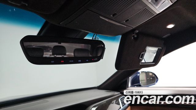 Genesis G90 2019 — photo 25