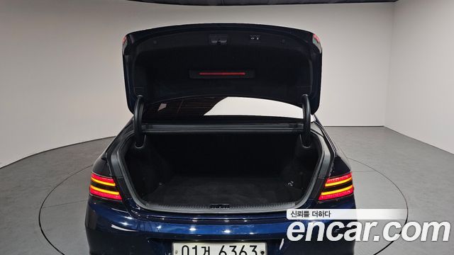 Genesis G90 2019 — photo 26