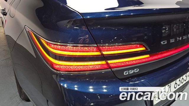 Genesis G90 2019 — photo 9