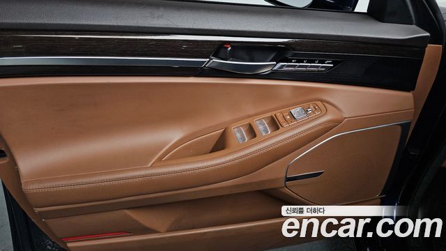 Genesis G90 2019 — photo 14