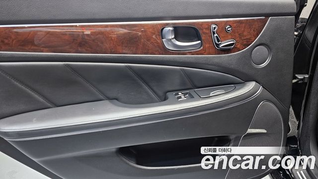 Hyundai Equus 2014 — photo 31