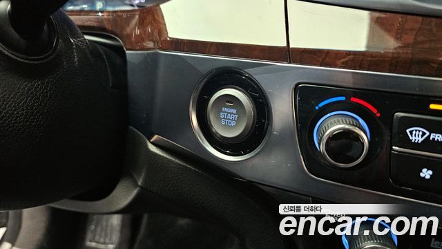 Hyundai Equus 2014 — photo 32
