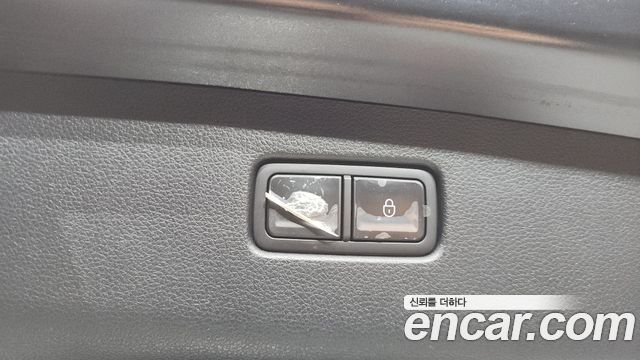Genesis GV70 2022 — photo 22