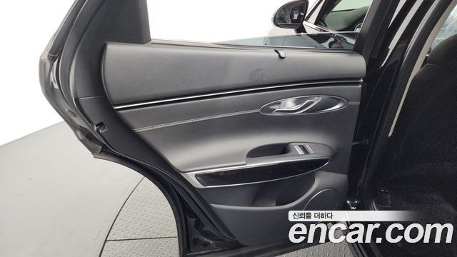 Genesis GV70 2022 — photo 15