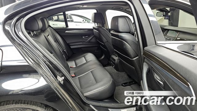 BMW 5-Series 2015 — photo 12