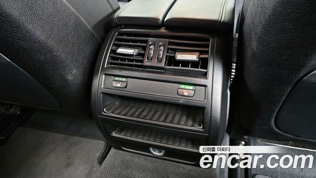 BMW 5-Series 2015 — photo 19
