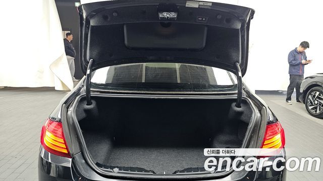 BMW 5-Series 2015 — photo 20