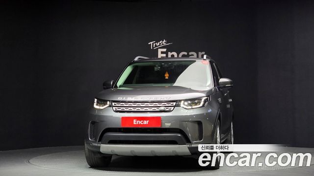 Land Rover Discovery 2018 — photo 3