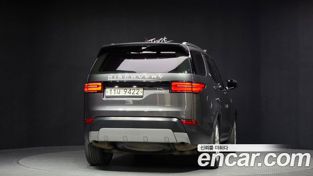 Land Rover Discovery 2018 — photo 4