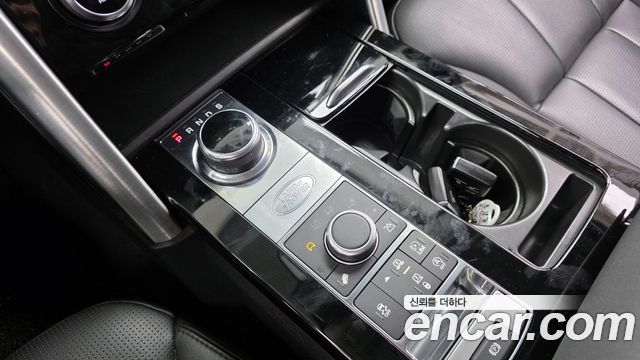 Land Rover Discovery 2018 — photo 9