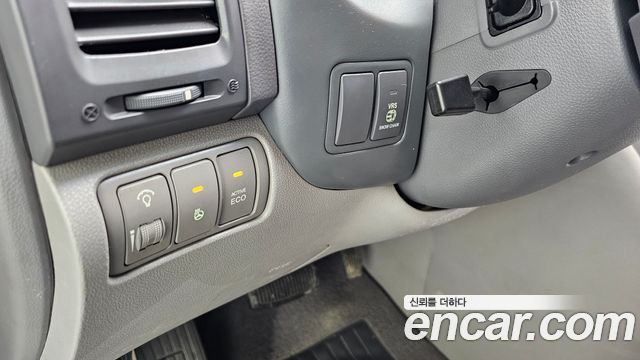 Kia Canival 2012 — photo 15