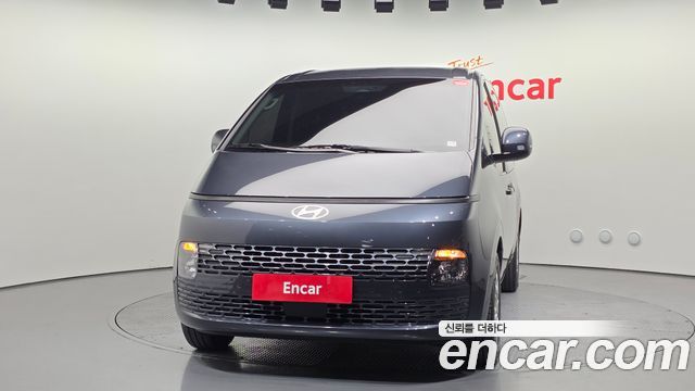 Hyundai Staria 2025 — photo 3