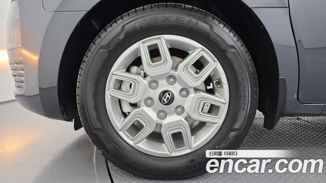 Hyundai Staria 2025 — photo 5