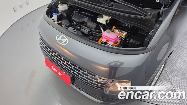 Hyundai Staria 2025 — photo 6