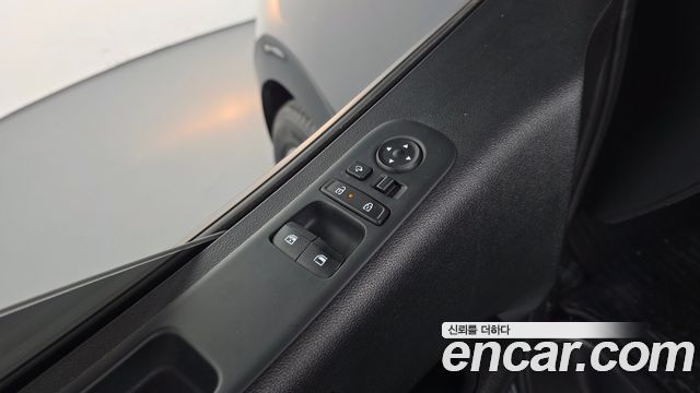 Hyundai Staria 2025 — photo 14