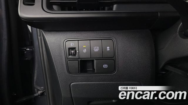 Hyundai Staria 2025 — photo 15