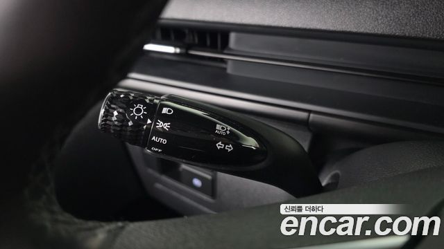 Hyundai Staria 2025 — photo 16