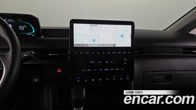 Hyundai Staria 2025 — photo 19