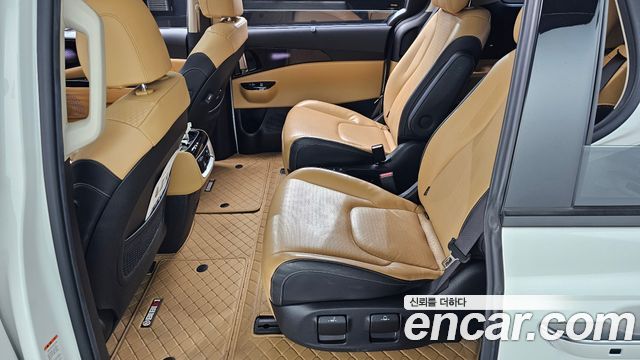 Kia Canival 2021 — photo 11