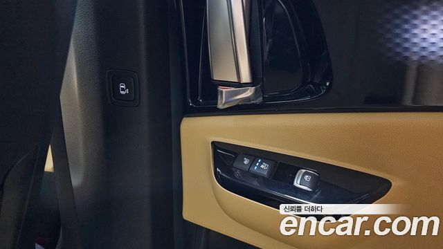 Kia Canival 2021 — photo 18