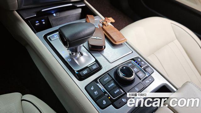 Genesis G80 2017 — photo 12
