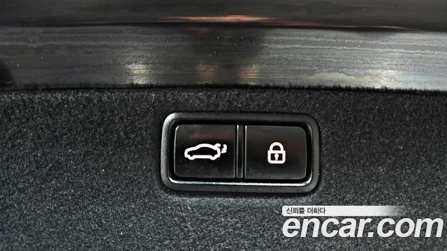 Genesis G80 2017 — photo 22
