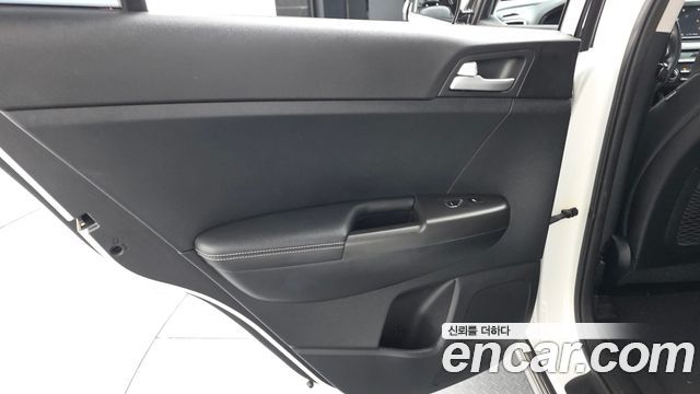 Kia Sportage 2018 — photo 15