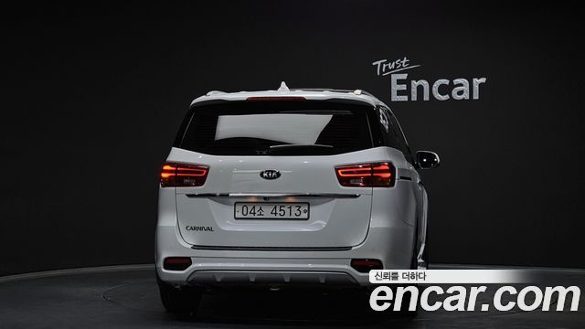 Kia Canival 2019 — photo 4