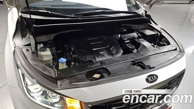 Kia Canival 2019 — photo 6