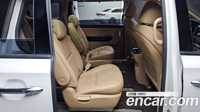 Kia Canival 2019 — photo 13