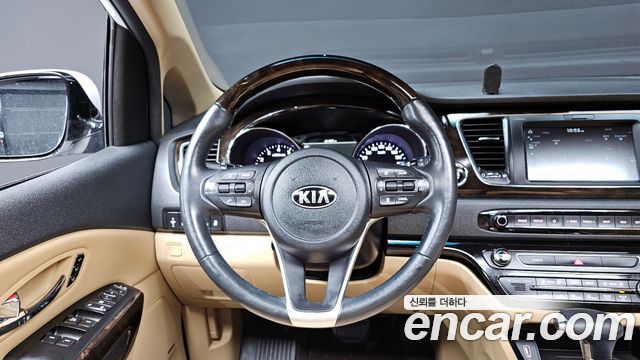 Kia Canival 2019 — photo 20
